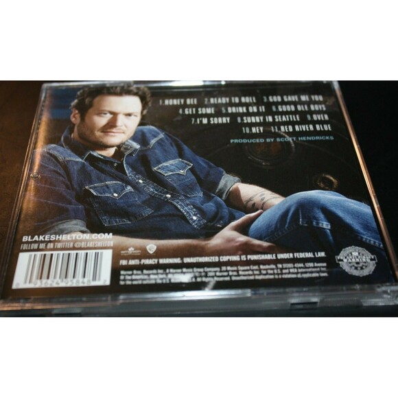RED RIVER BLUE by BLAKE SHELTON (CD, Jul-2011, Warner Bros.) LIKE NEW - Picture 2 of 3